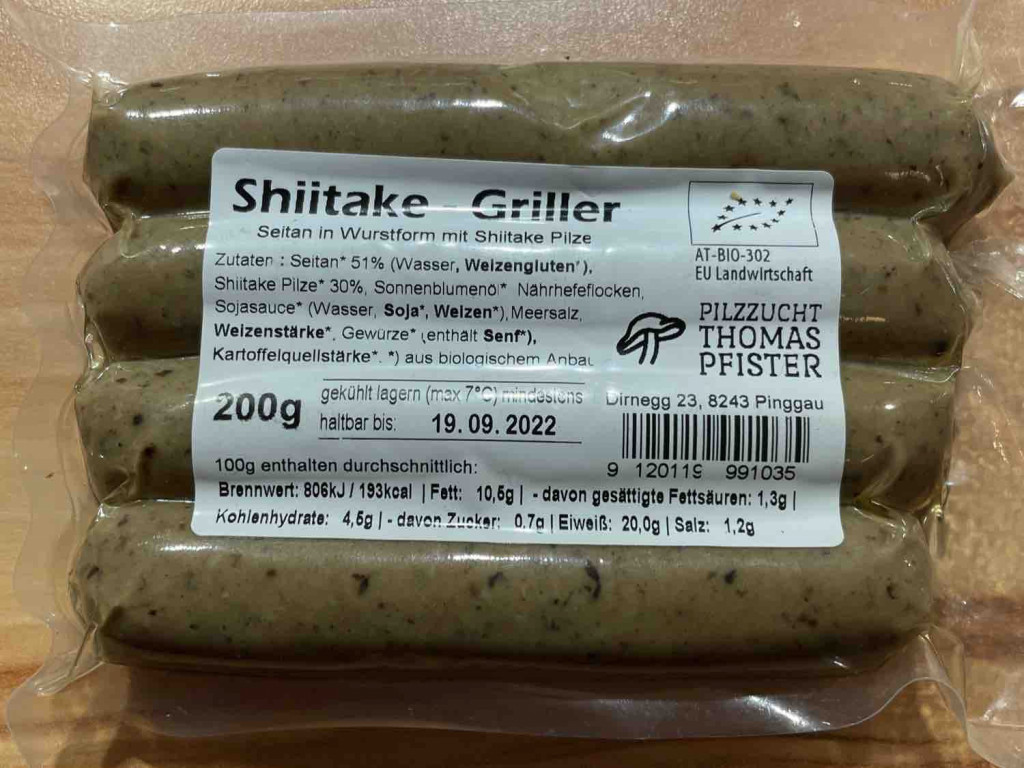 Shiitake - Griller, Seitan in Wurstform von teresa.n89 | Hochgeladen von: teresa.n89
