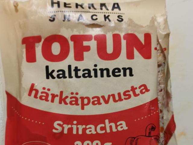 Tofunkaltainen härkäpavusta (like tofu aus Saubohnen), Sriracha  | Hochgeladen von: Mari05