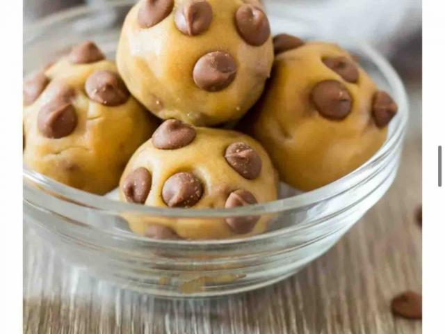 Cookie Dough Balls by liasw | Uploaded by: liasw