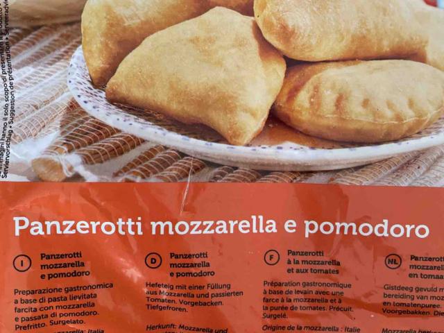 Panzerotti morzzarella e promodoro von MarinaGerenkamp | Hochgeladen von: MarinaGerenkamp