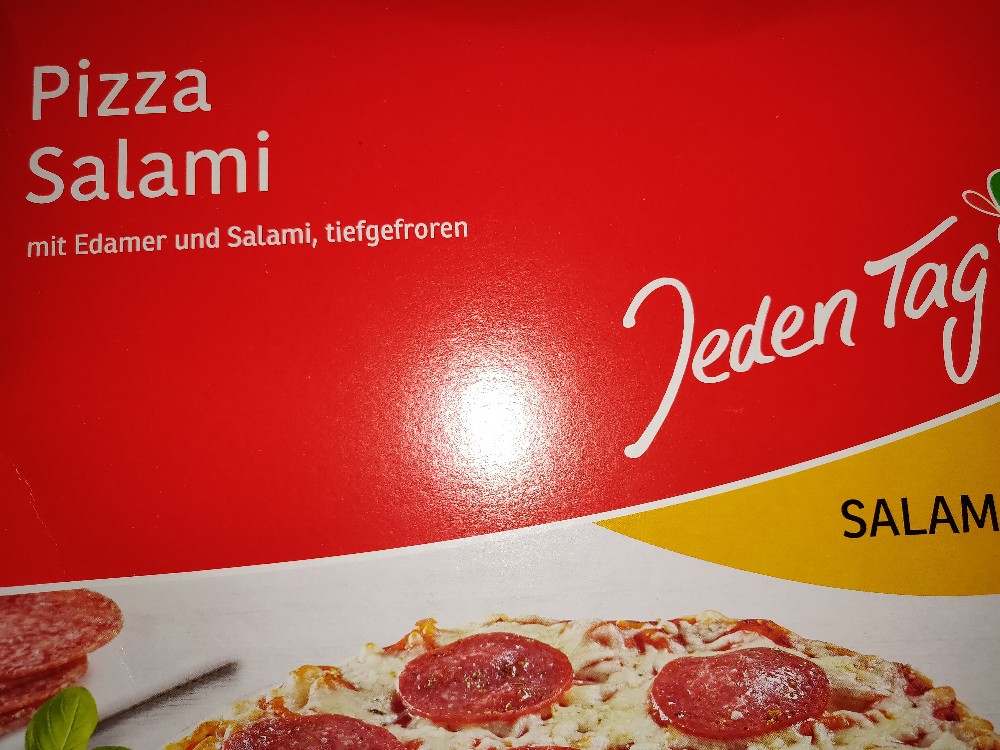 Pizza Salami, mit Edamer und Salami, tiefgefroren von dennisdenn | Hochgeladen von: dennisdennisdennis