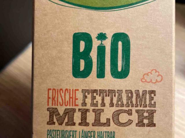 Frische fettarme Milch Bio, 1,5 by ChrisKY | Hochgeladen von: ChrisKY