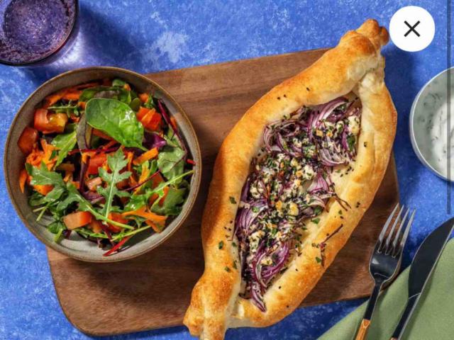 içli Pide mit Hirtenkäse, Zwiebeln & Minzjoghurt von mareike | Hochgeladen von: mareikebuesing