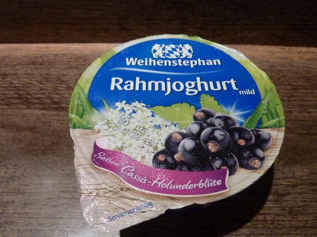 Weihenstephan Rahmjoghurt mild, Cassis-Holunderblüte | Hochgeladen von: Schlickwurm