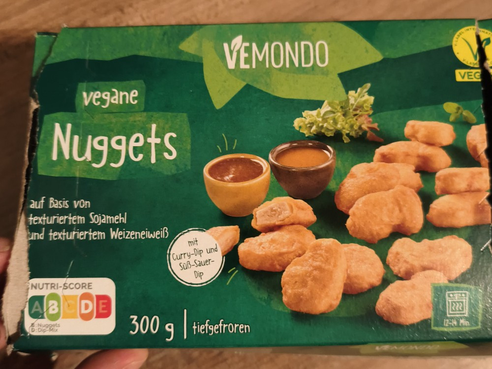 Hochgeladen von: Nine886