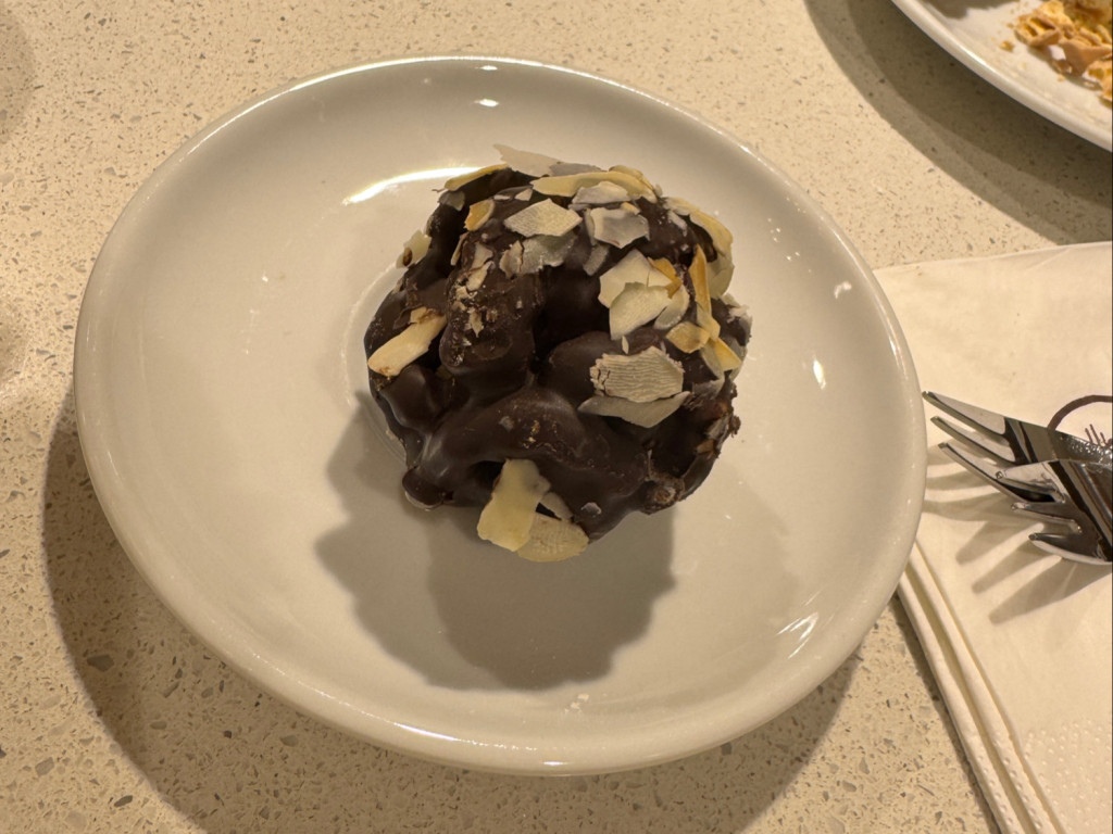 Schneeballen, gefüllt mit Schokolade von nicnin | Hochgeladen von: nicnin Schneeballen, gefüllt mit Schokolade von nicnin | Hochgeladen von: nicnin