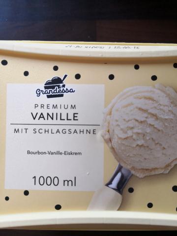 Vanille Eis, Mit Schlagsahne von MaikLOH | Hochgeladen von: MaikLOH