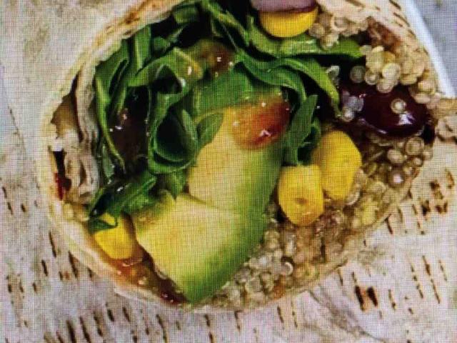 Avocado Wrap, mit Couscous, Mais, Avocado, Kidney Bohnen, Ruco v | Hochgeladen von: Frziska