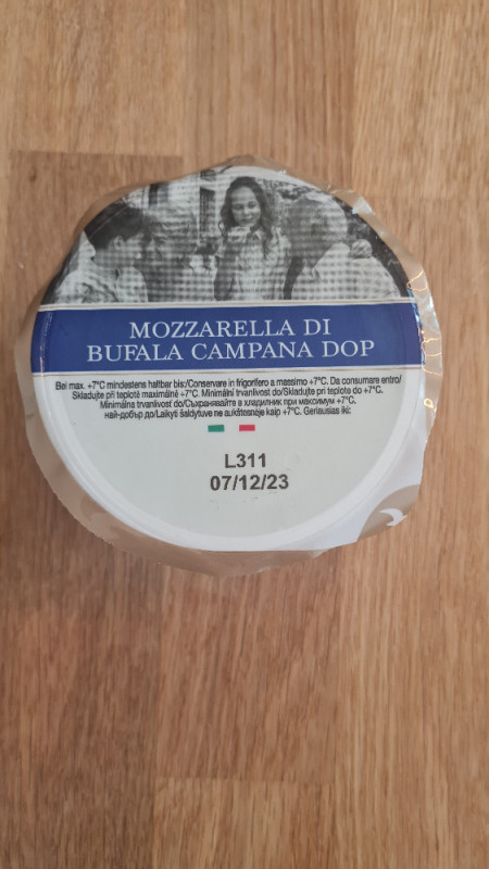 Mozzarella di Bufala Campana DOP von clara.hielscher | Hochgeladen von: clara.hielscher