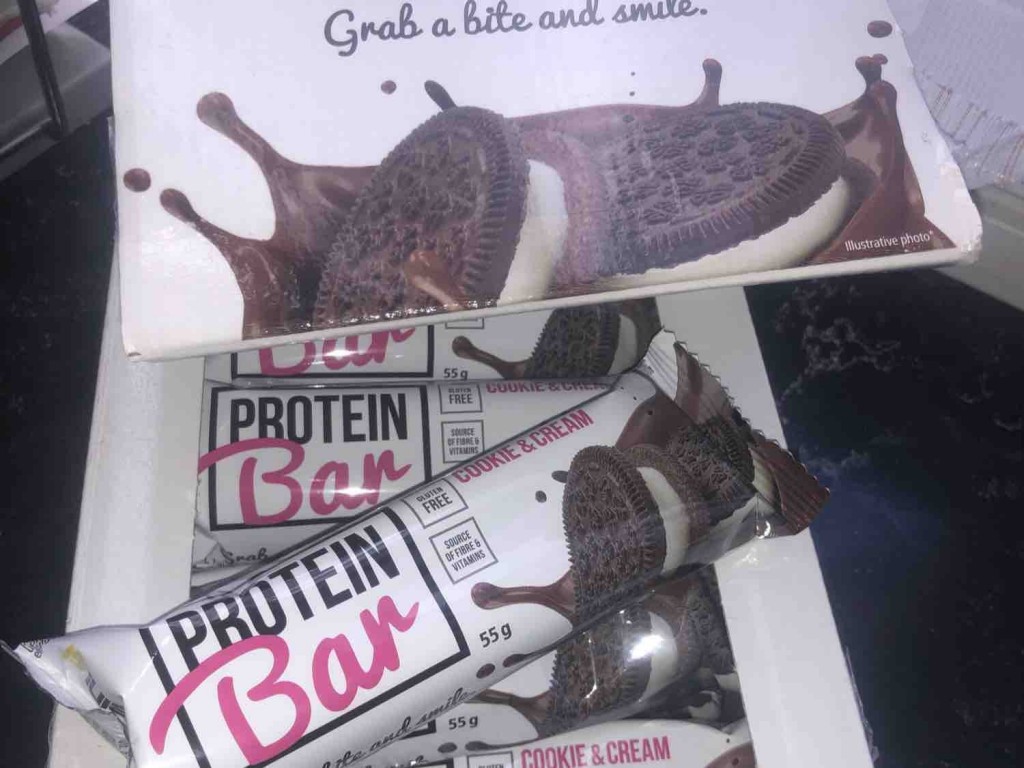 Protein Bar (Riegel), cookie & cream von lokoo | Hochgeladen von: lokoo