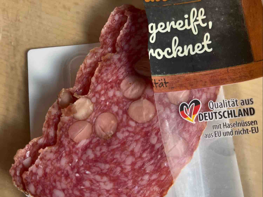 Genießer-Salami, mit Haselnüssen von mm36dj | Hochgeladen von: mm36dj