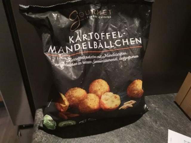 Kartoffel-Mandelbällchen by amid18 | Uploaded by: amid18