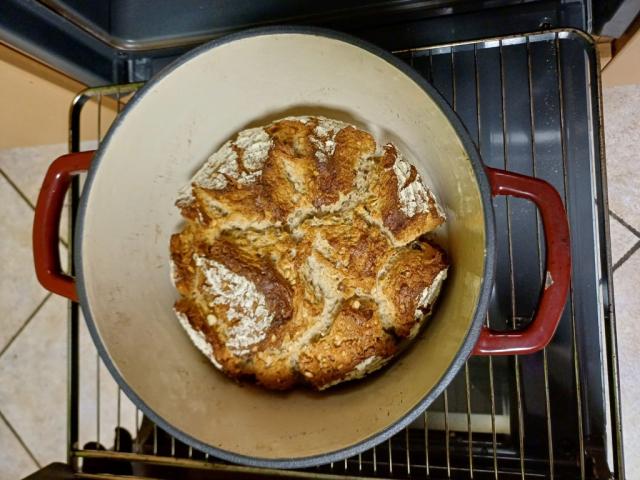 Kürbiskern-Topfbrot selbst gebacken | Hochgeladen von: Juvel5