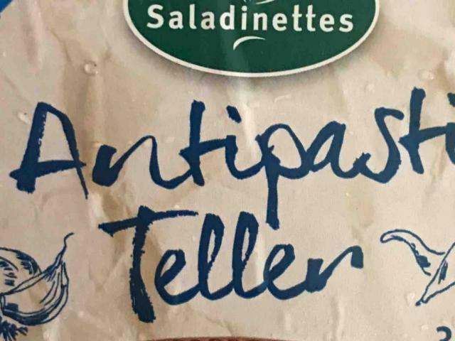 Antipasti Teller, Zaziki, gefüllte Peperoni und Fetawüfel von ni | Hochgeladen von: ninelives