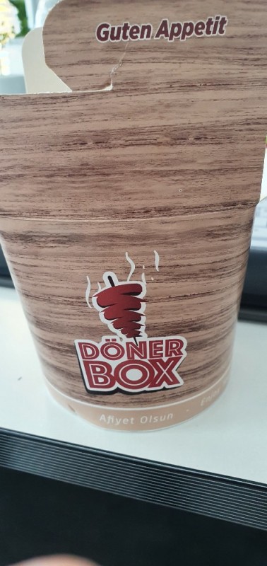 Döner-Box, Mit Hähnchen  und Salat (ohne Pommes und Soße) von Ka | Hochgeladen von: Kathi706