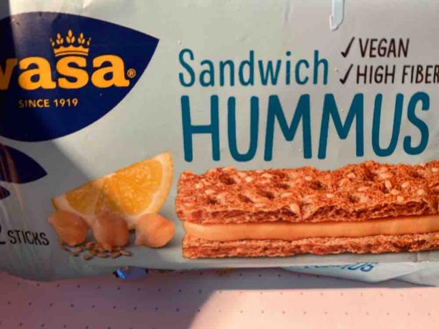 humus sandwich by juustemmi | Uploaded by: juustemmi