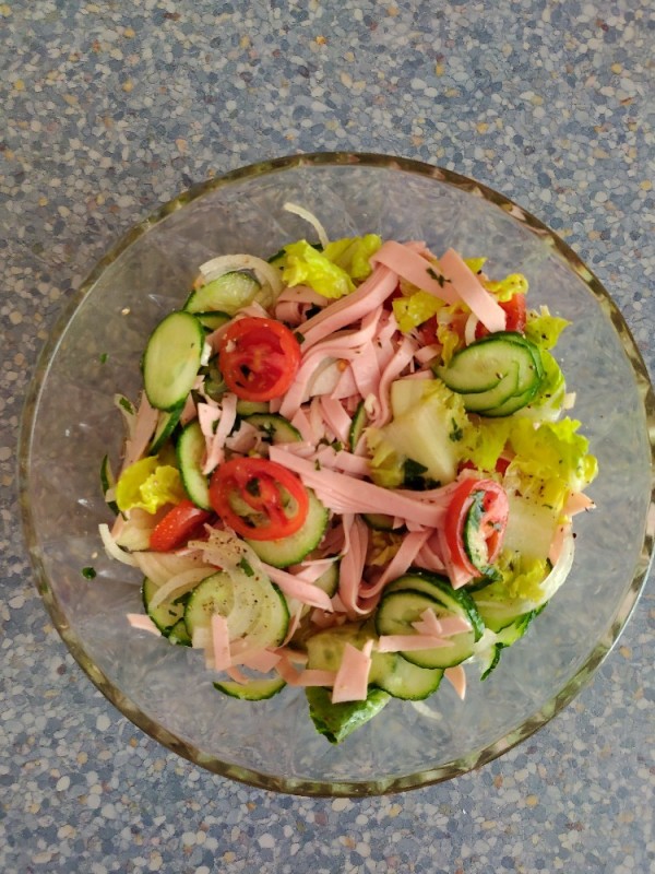 Wurstsalat mit Gurke aus Chefkoch Rezepte von Salzchips | Hochgeladen von: Salzchips