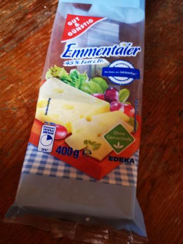 Emmentaler, 45% Fett i. Tr. von NuriRS | Hochgeladen von: NuriRS