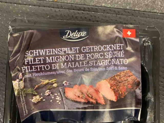 Schweinsfilet hetrocknet, mit Heublumen von SwissMiss | Hochgeladen von: SwissMiss