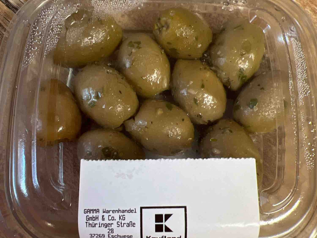 grüne Oliven ohne Stein in Badilikumkräuteröl von chripa | Hochgeladen von: chripa