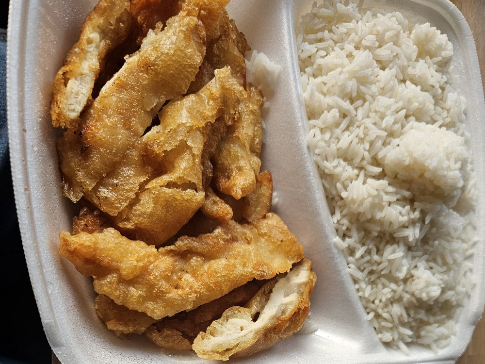 Huhn in Curry Sauce mit Gemüse von Jonas.lpt | Hochgeladen von: Jonas.lpt Huhn in Curry Sauce mit Gemüse von Jonas.lpt | Hochgeladen von: Jonas.lpt
