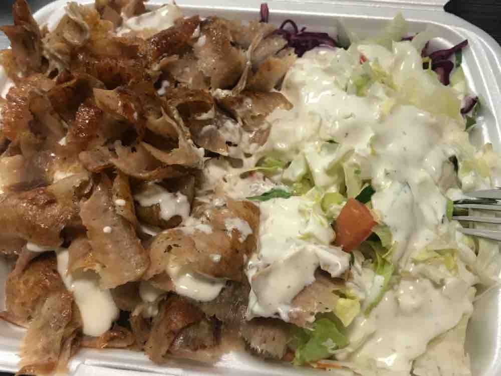Dönerteller mit Fleisch, Salat und Soße von julianeLena | Hochgeladen von: julianeLena