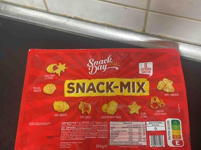 Snack day snack mix by RehanAyub | Uploaded by: RehanAyub
