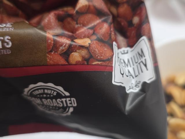 Hochgeladen von: Amanibi