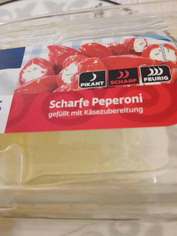 Scharfe Peperoni gefüllt, Pikant von Querkopf | Hochgeladen von: Querkopf