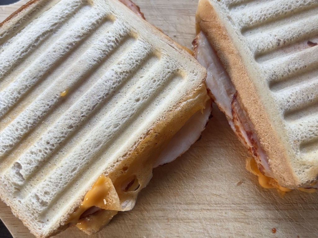 Käse Hähnchen Sandwich von JannikSchufft | Hochgeladen von: JannikSchufft Käse Hähnchen Sandwich von JannikSchufft | Hochgeladen von: JannikSchufft