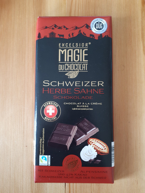 Schweizer Herbe Sahne Schokolade, 42% Kakao von alwayswin | Hochgeladen von: alwayswin