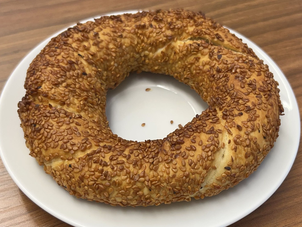 Simit (vegan), Weizenkleingebäck mit Sesam bestreut von JN190819 | Hochgeladen von: JN19081974