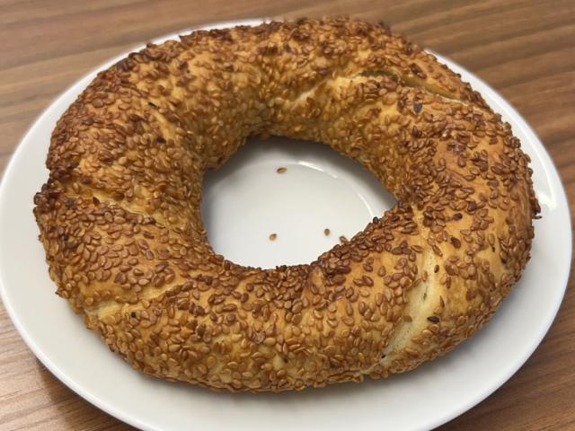 Simit (vegan), Weizenkleingebäck mit Sesam bestreut von JN190819 | Hochgeladen von: JN19081974 Simit (vegan), Weizenkleingebäck mit Sesam bestreut von JN190819 | Hochgeladen von: JN19081974