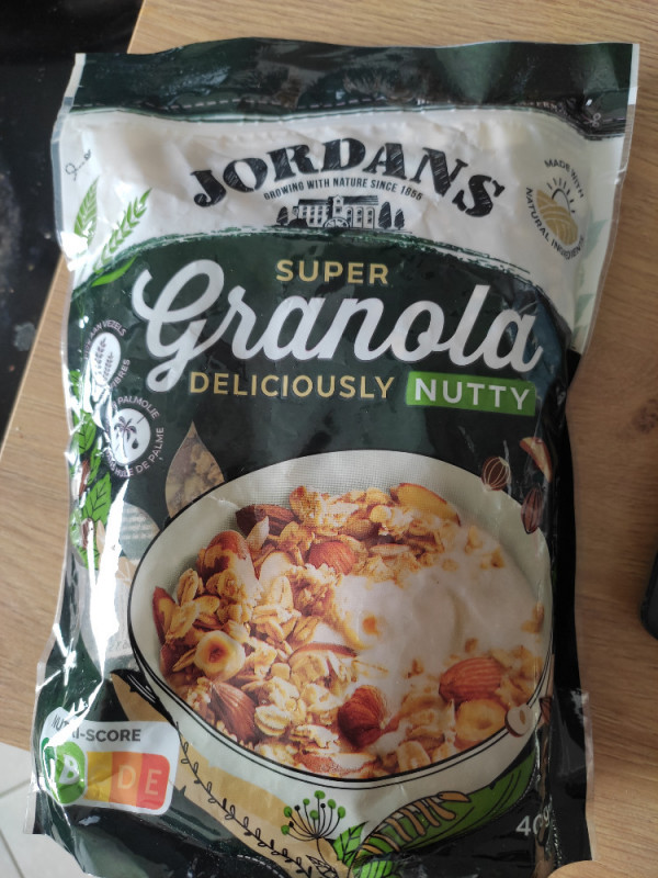 Super Granola, Deliciously Nutty von Corrino | Hochgeladen von: Corrino