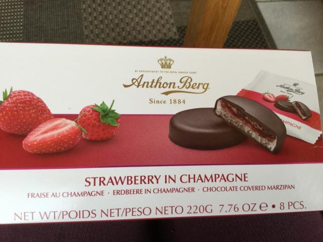 Strawberry in Champagne, Marzipan | Hochgeladen von: Connymaxi