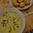 Brokkoli-Kartiffel-Suppe, Mit Pinienkernen und käsigem Knoblauch | Hochgeladen von: Jemren