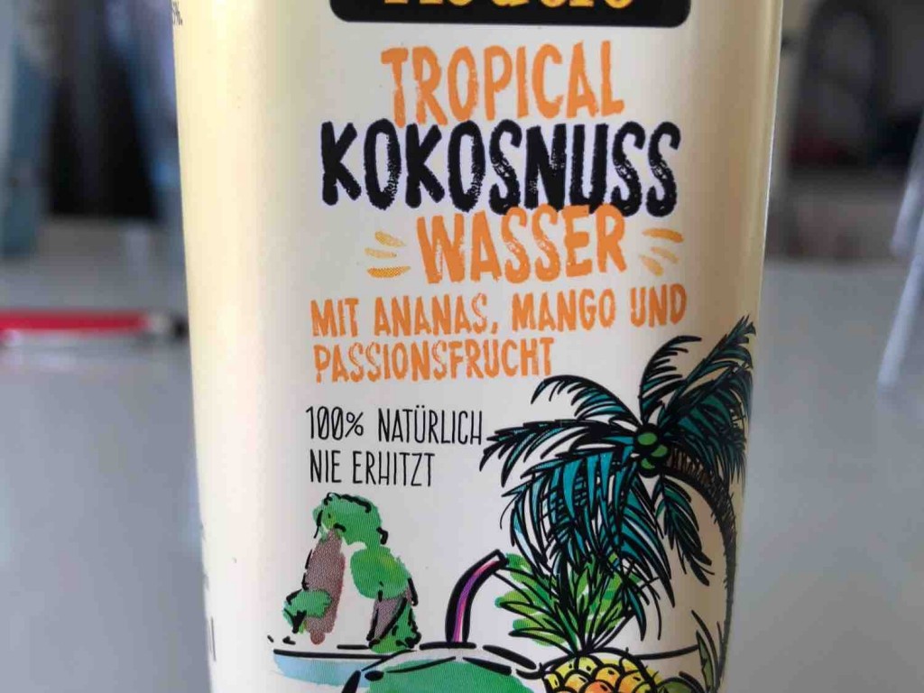Tropical Kokosnusswasser, mit Ananas, Mango und Passionsfrucht v | Hochgeladen von: Jeanny2807