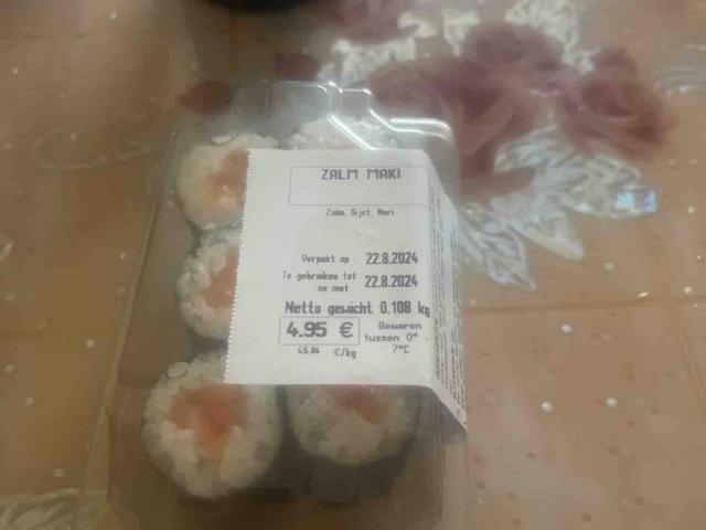 zalm maki by lalahahaha | Uploaded by: lalahahaha