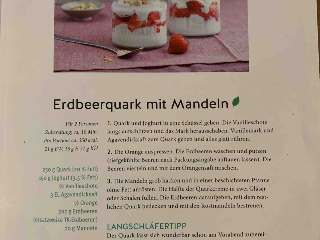 Erdbeerquark mit Mandeln, 100g = 1 Portion von AlexanderErlach | Hochgeladen von: AlexanderErlach