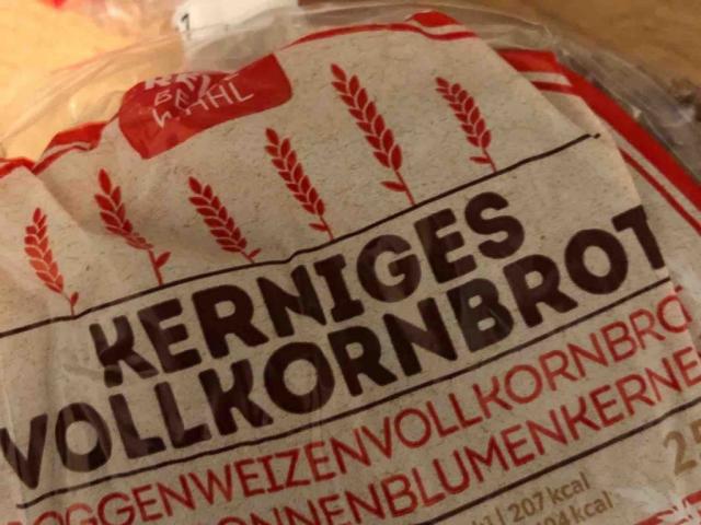 Kerniges Vollkornbrot von Ossiate | Hochgeladen von: Ossiate