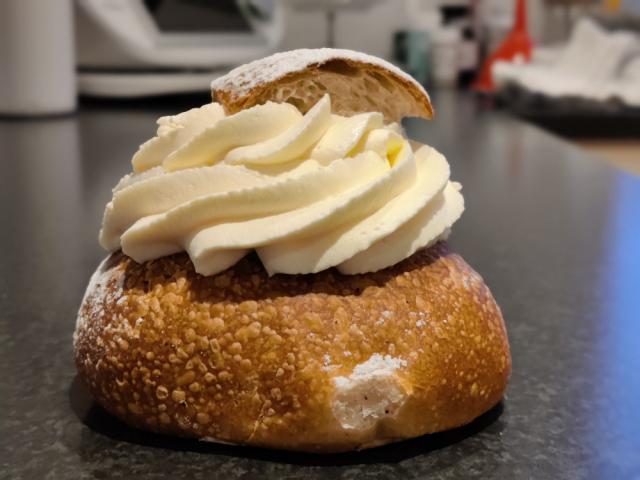 Semla von PeakyLadyBug | Hochgeladen von: PeakyLadyBug