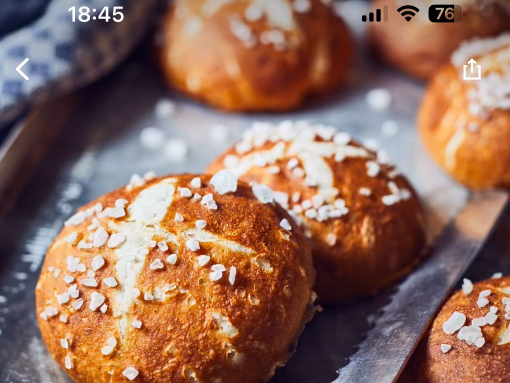 Laugen-Brötchen, Thermomix von Pit62 | Hochgeladen von: Pit62 Laugen-Brötchen, Thermomix von Pit62 | Hochgeladen von: Pit62