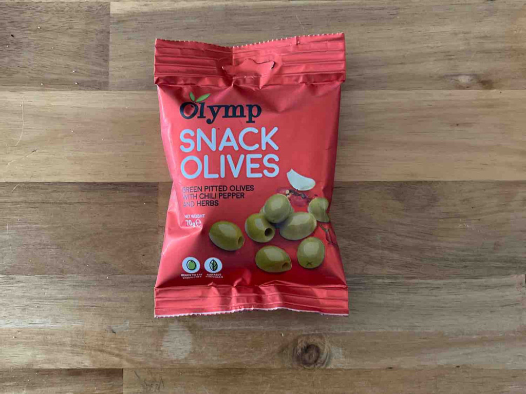 Snack Olives, Green pitted Olives with chili pepper and herbs vo | Hochgeladen von: marghi