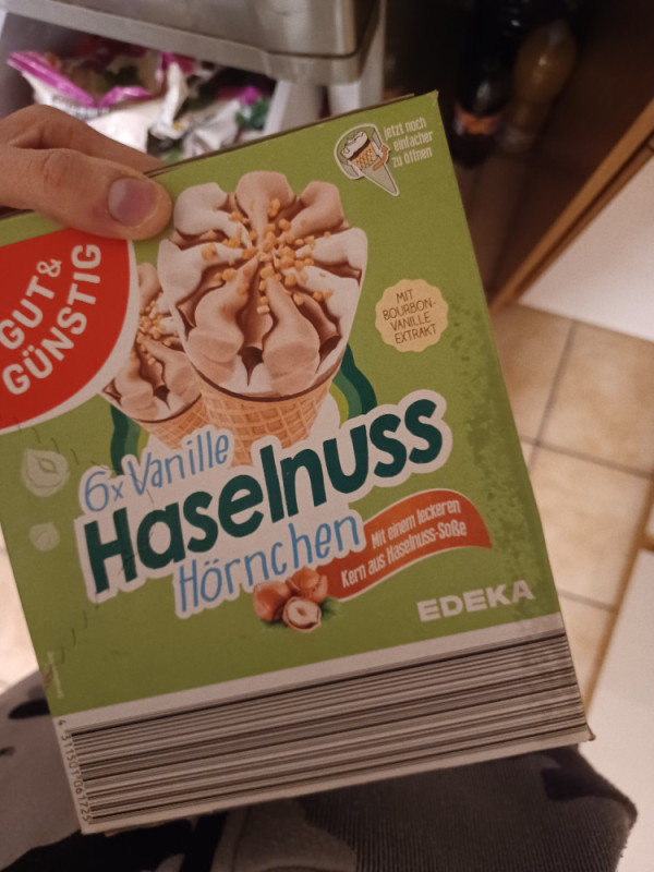 vanille Haselnuss hörnchen, eis von hald | Hochgeladen von: hald