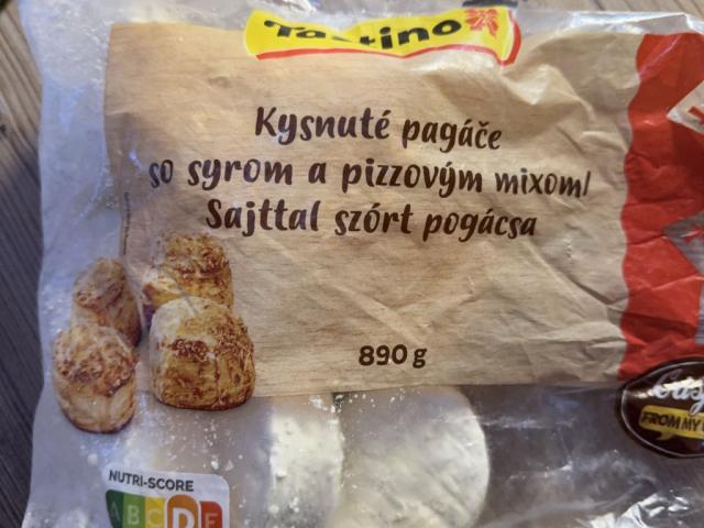 Sajttal szórt pogácsa von hossmeli | Hochgeladen von: hossmeli Sajttal szórt pogácsa von hossmeli | Hochgeladen von: hossmeli