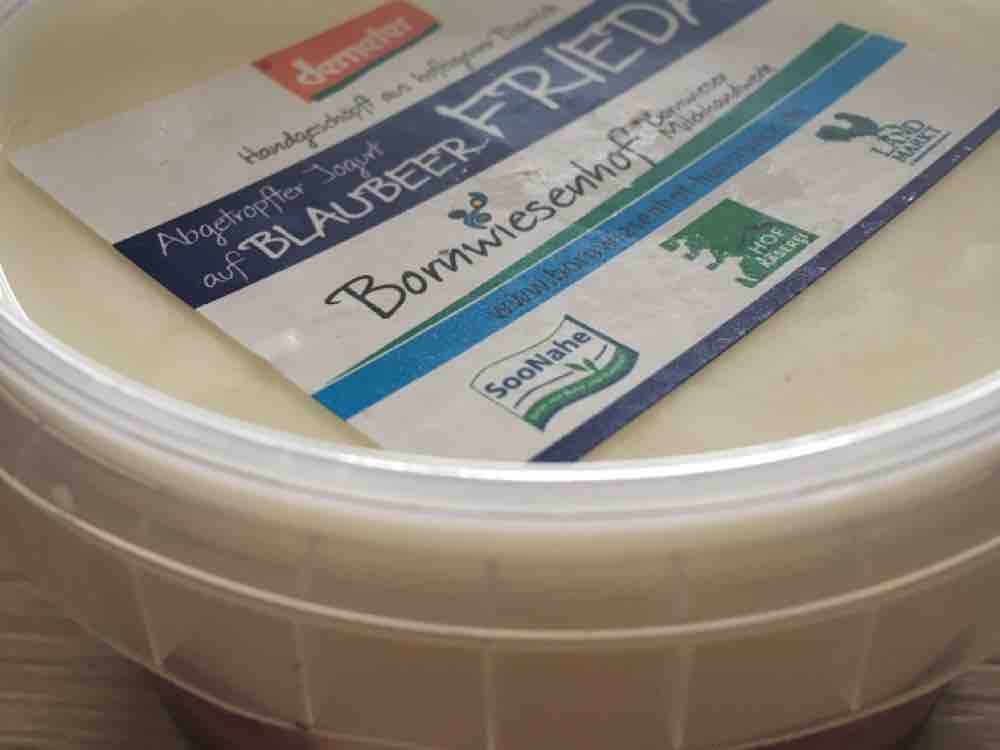 abgetropfte Joghurt auf Blaubeer von LadyGilraen | Hochgeladen von: LadyGilraen
