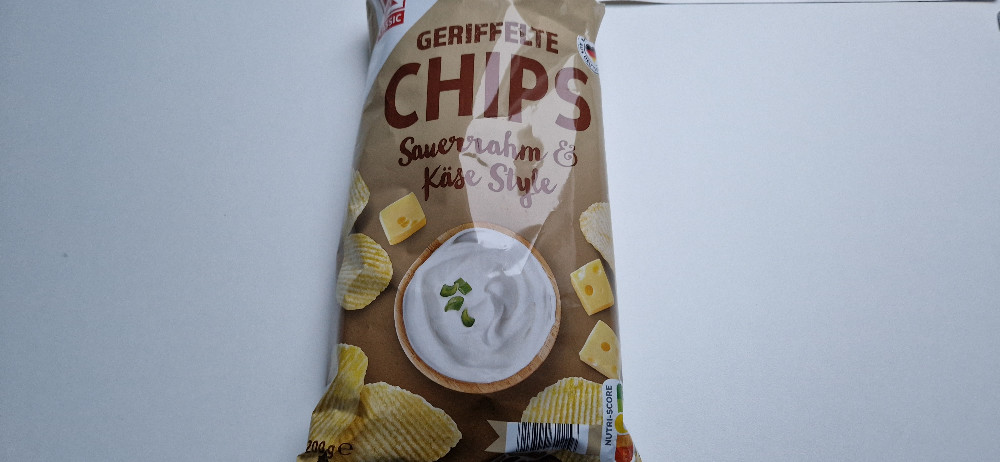 geriffelte Chips, Sauerrahm & Käse Style von elisavetas | Hochgeladen von: elisavetas