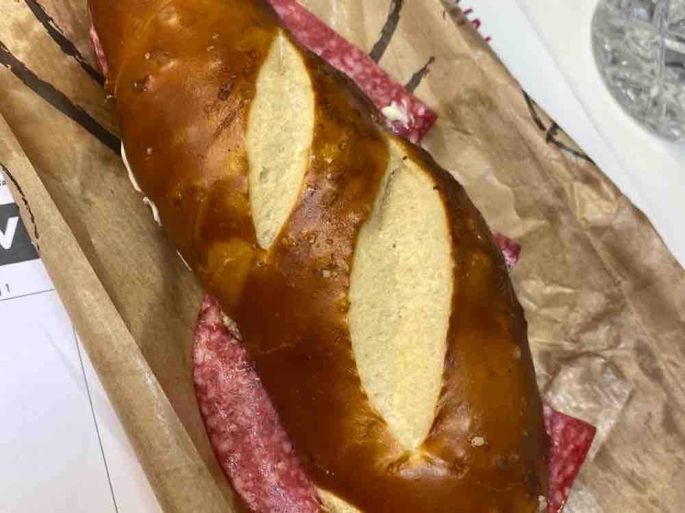 Laugenstange mit Salami von Lina2112 | Hochgeladen von: Lina2112