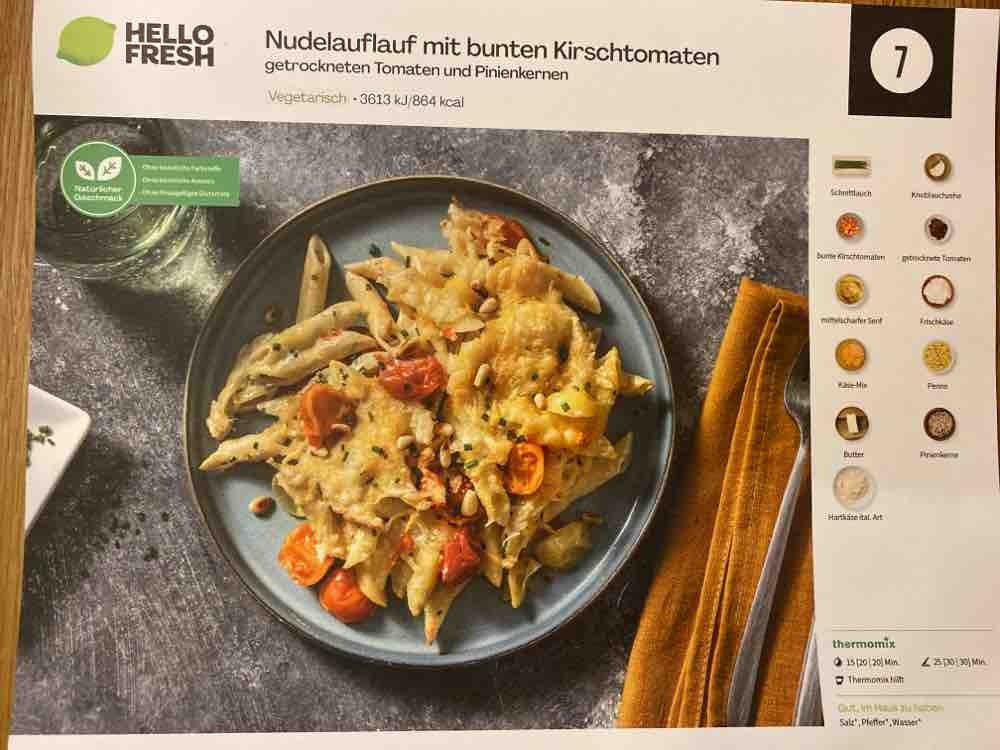 Nudelauflauf mit bunten Kirschtomaten, getrockneten Tomaten mit  | Hochgeladen von: Mar1a