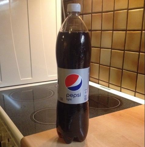 Pepsi, light | Hochgeladen von: xmellixx
